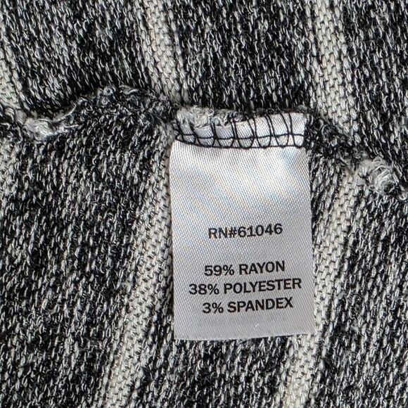 Vanity M Gray White Striped Soft Knit Long Sleeve Top - Picture 5 of 6